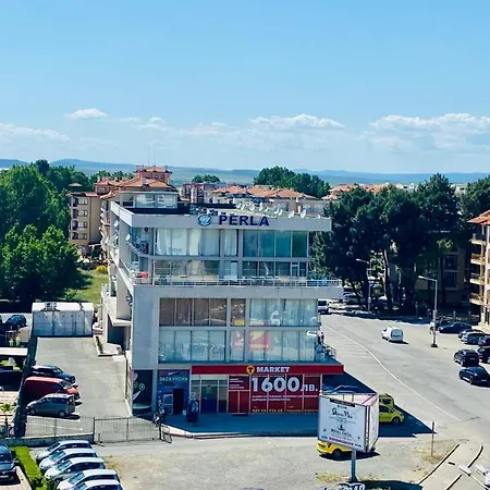 Bratanov Perla Studio Апартамент *